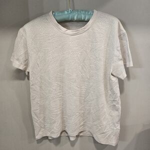 Lululemon Athletica• Womens White Breathable Camo Print Short Sleeve Tee. Sz 8